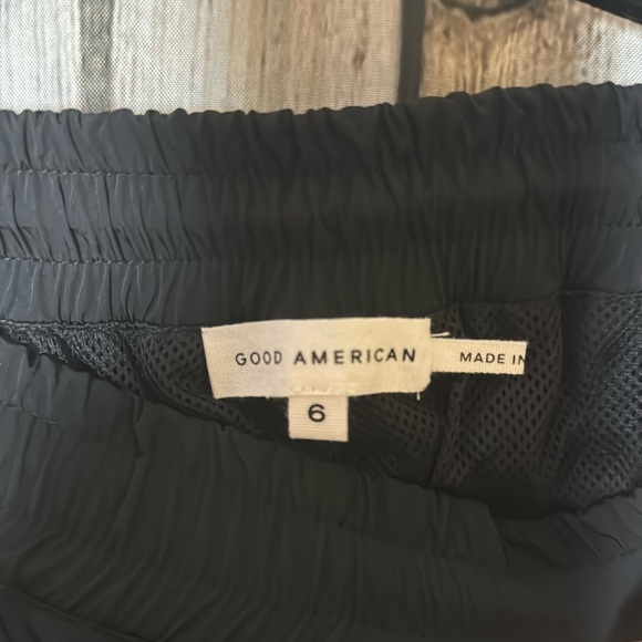 NWT Good American Essential Nylon Track Pant Black Size 6 (3x) - Picture 8 of 16